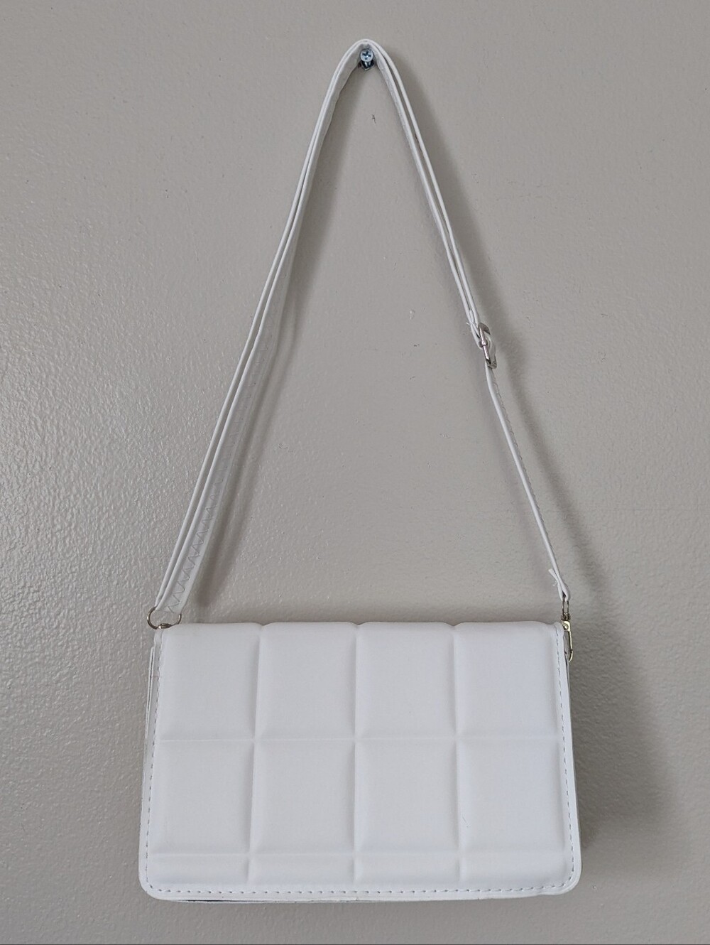 White Quilted Mini Crossbody Shoulder Bag Adjustable Summer Modern Faux Leather